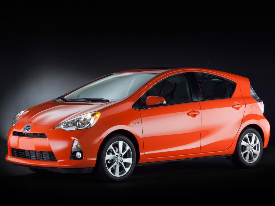  Toyota Prius C 2012 года  (фото 53 из 87)